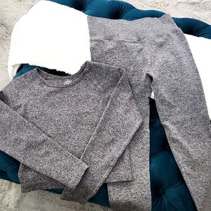 NWOT Grey SET! Cropped top and leggings